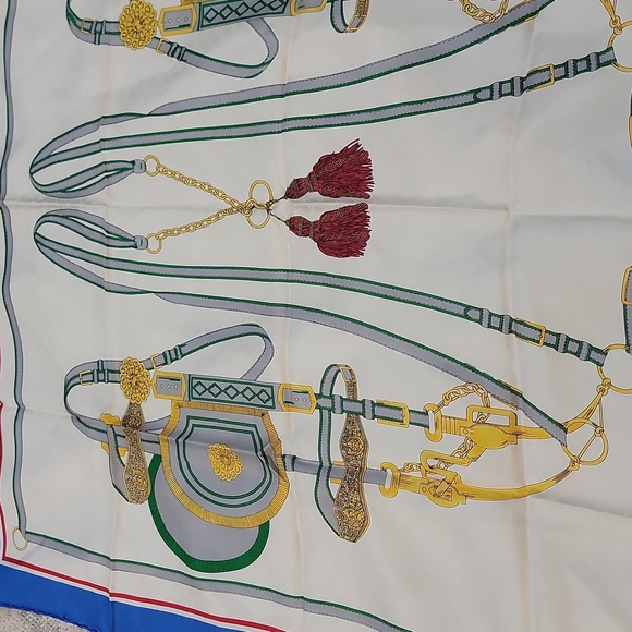 Authentic Celine silk scarf - Picture 5 of 7